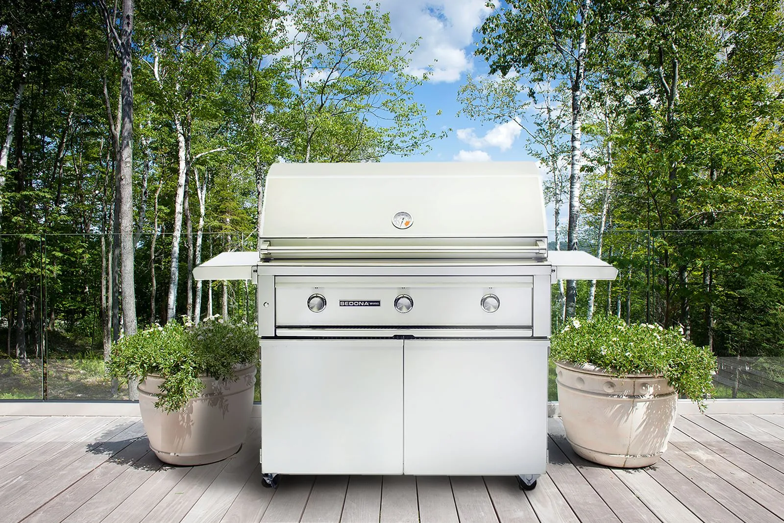 36" Freestanding Grill with 1 Prosear Infrared Burner and 2 Stainless Steel Burners (L600PSF)